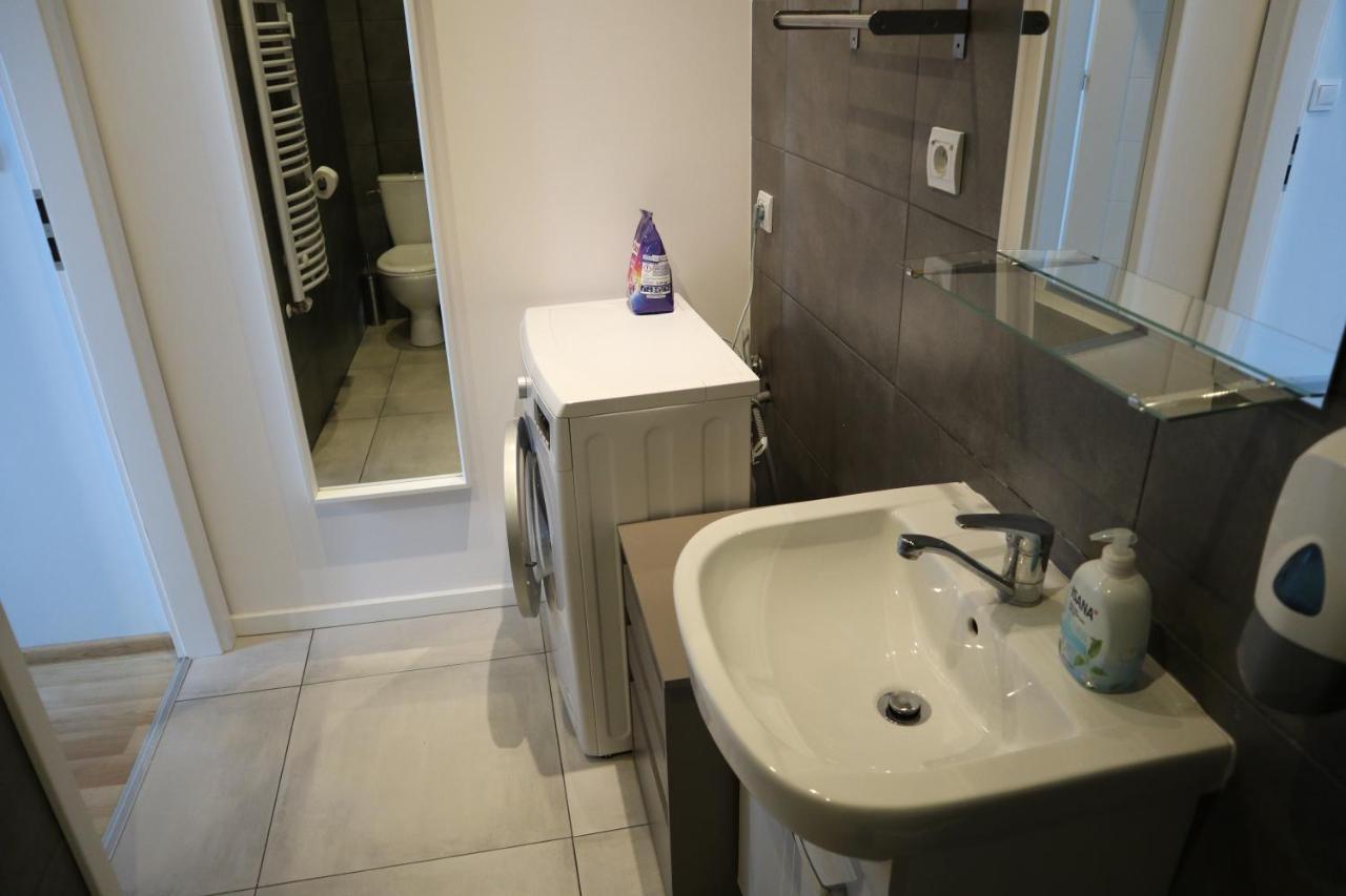 One More Night Apartment, Poznan Old Town 외부 사진